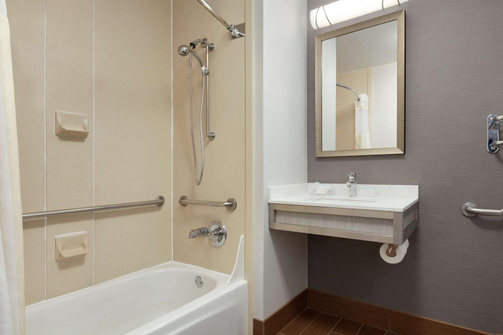 Hilton Garden Inn Gilroy Eksteriør billede